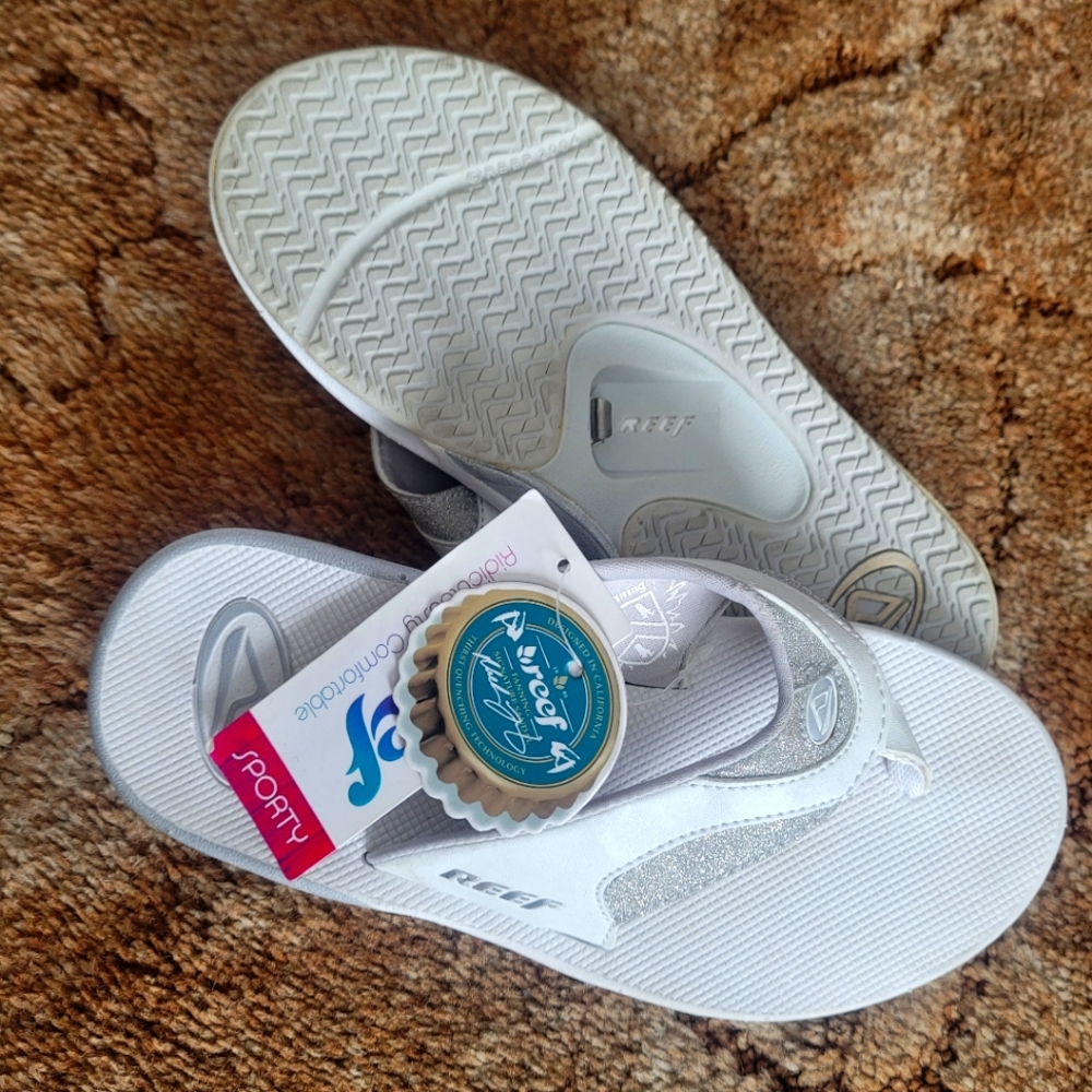 NWT Reef Mick Fanning Bottle Opener Flip Flops